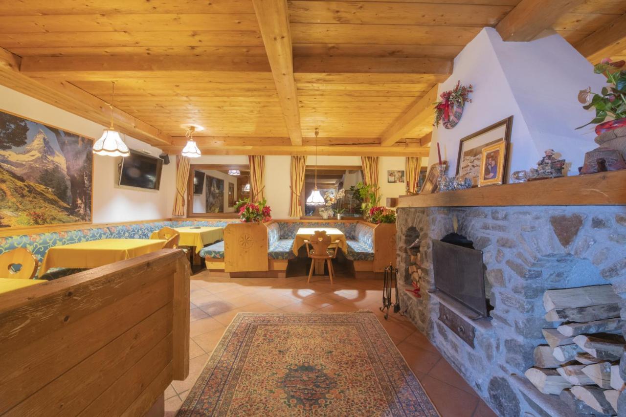 Hotel Rascard Valtournenche Exterior foto